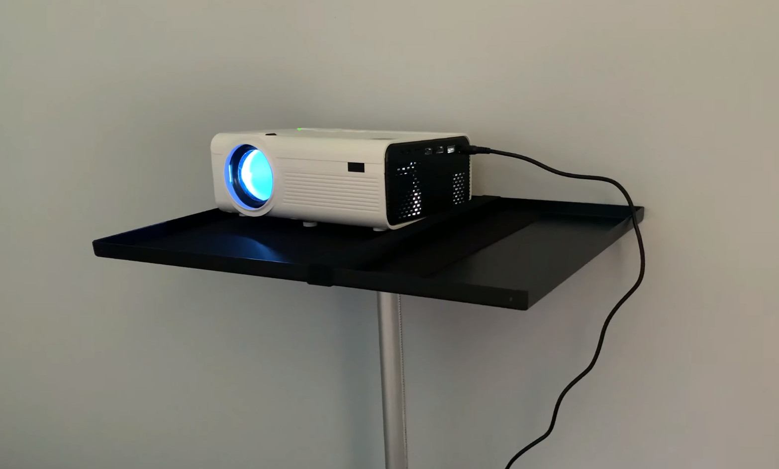 how-to-connect-rca-projector-to-phone