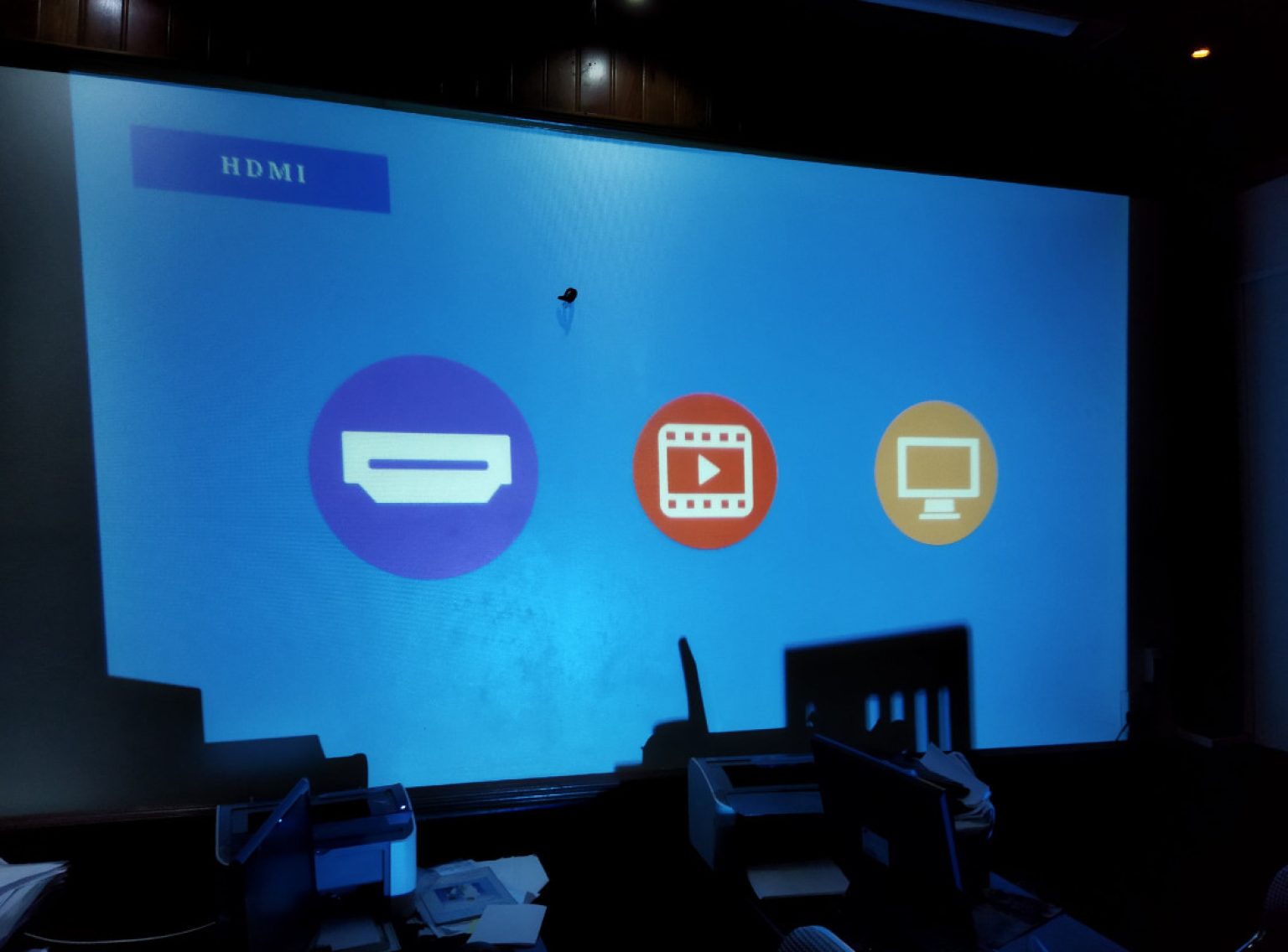 How to mount a projector on a vaulted ceiling? TechPicko