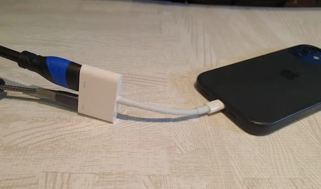 How To Connect RCA Projector To Phone?